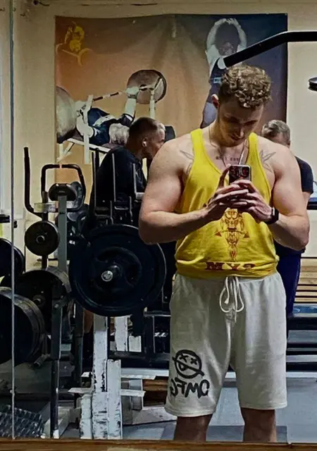 Я Илья, 22, знакомлюсь для вирта в Рыбинске