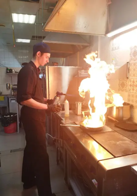 Я Илья, 22, знакомлюсь для постоянных отношений в Кирове