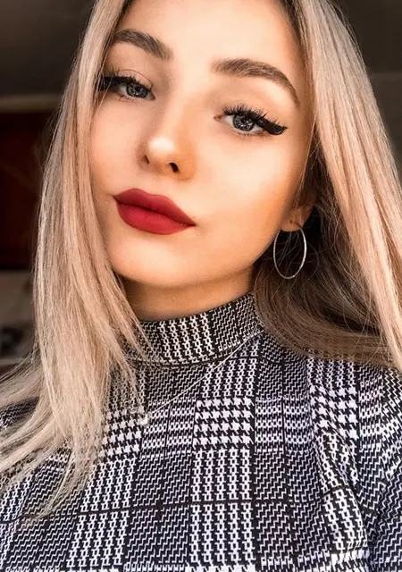 Елена из Уфы, мне 25, познакомлюсь для совместных путешествий