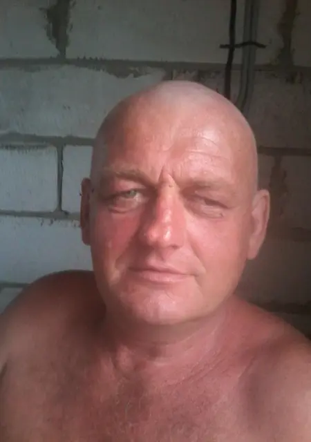 Саня из Павловска, ищу на сайте постоянные отношения