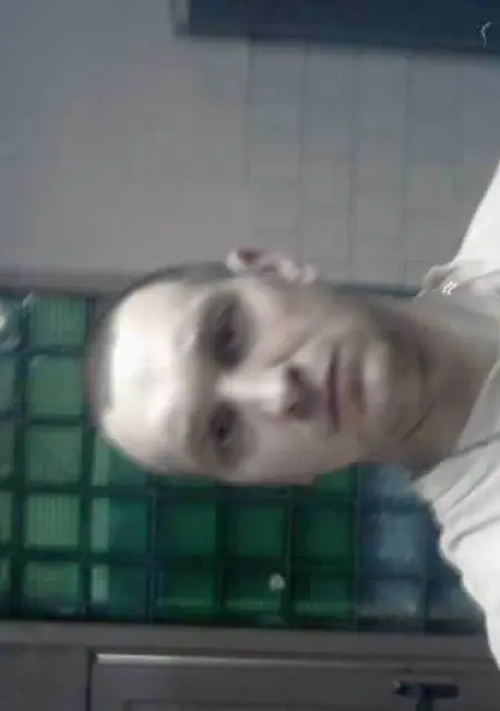 Я Сергей, 41, из Великого Новгорода, ищу знакомства на одну ночь