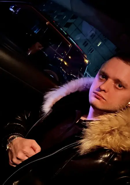 Денис из Санкт-Петербурга, ищу на сайте постоянные отношения