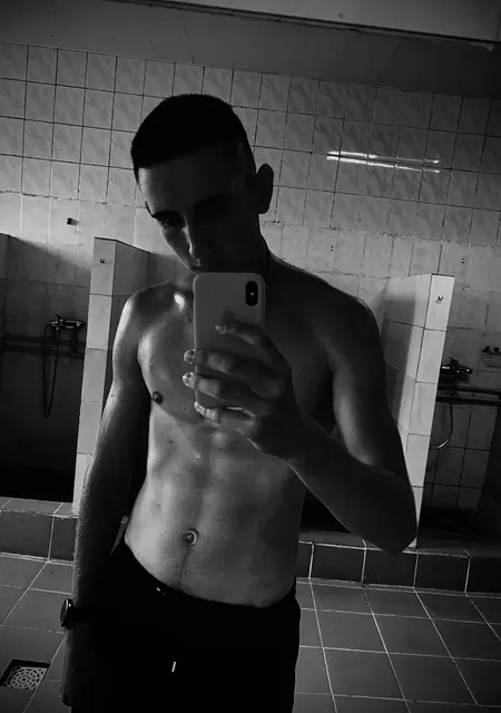 Я Antony, 25 років з Kovel, шукаю знайомства на одну ніч