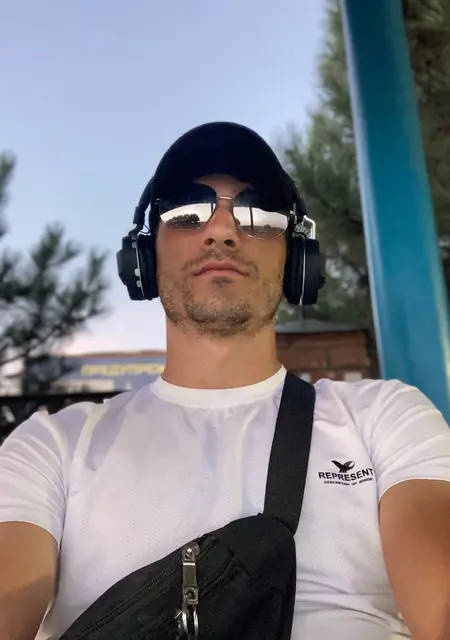 Я Роман, 25, из Тихорецка, ищу знакомство для вирта