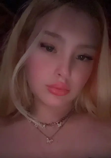 Я Настя, 19, знакомлюсь для приятного времяпровождения в Санкт-Петербурге