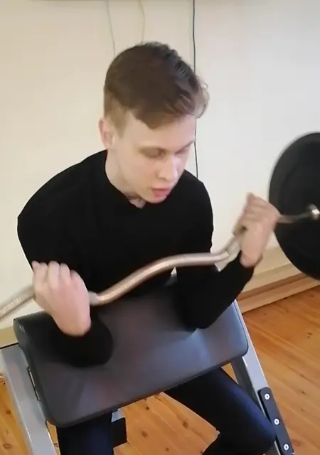 Александр из Красноармейска, ищу на сайте знакомства на одну ночь