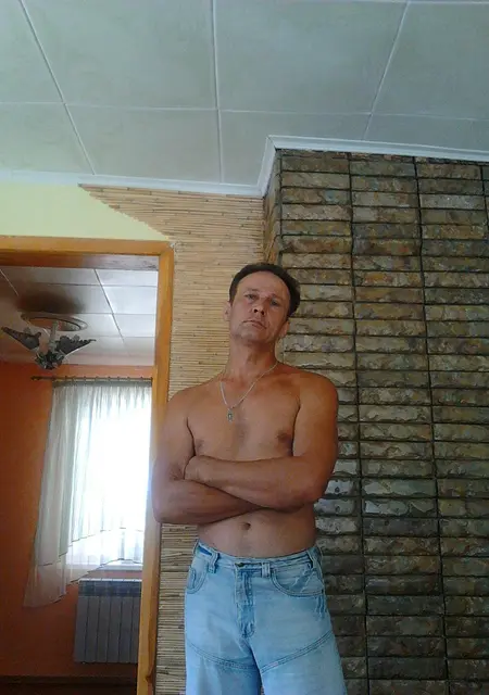 Я Anatoliy, 63, из Луганска, ищу знакомство для приятного времяпровождения