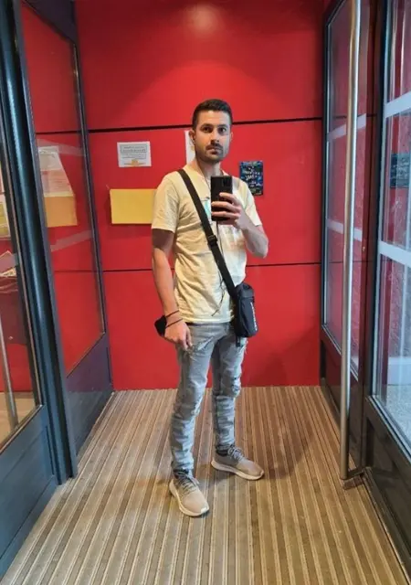 Я Hashimi, 25, знакомлюсь в Париже