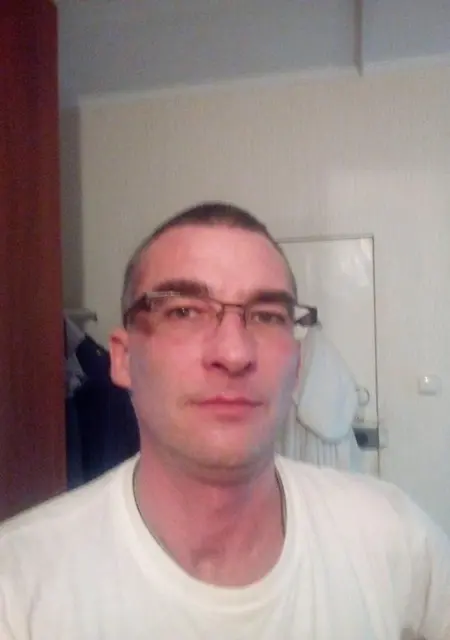 Евгений из Тольятти, мне 49, познакомлюсь на одну ночь