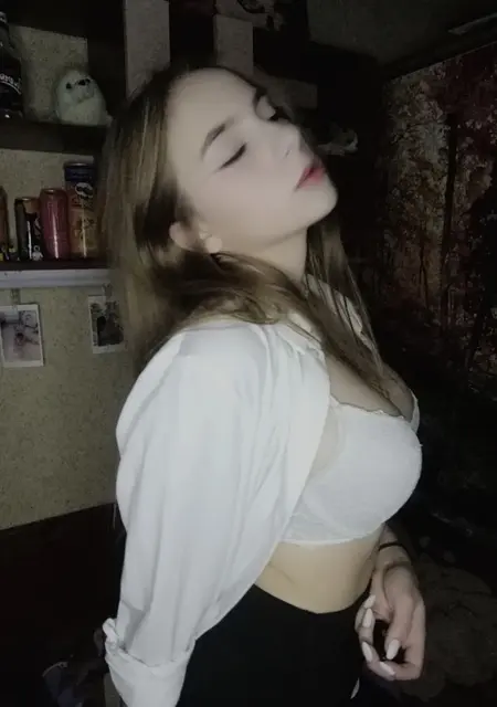 Ангелина из Ростова-на-Дону, мне 24, познакомлюсь для вирта