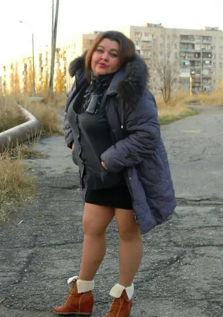 Арина из Волгограда, мне 36, познакомлюсь на одну ночь