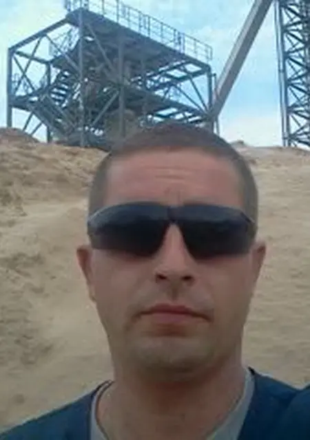 Я Володимир, 43, знакомлюсь без обязательств в Нововолынске