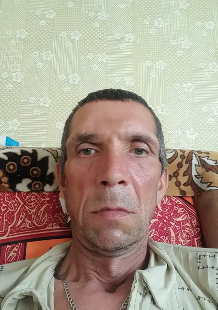 Я Юрий, 49, из Кугеси, ищу знакомства на одну ночь