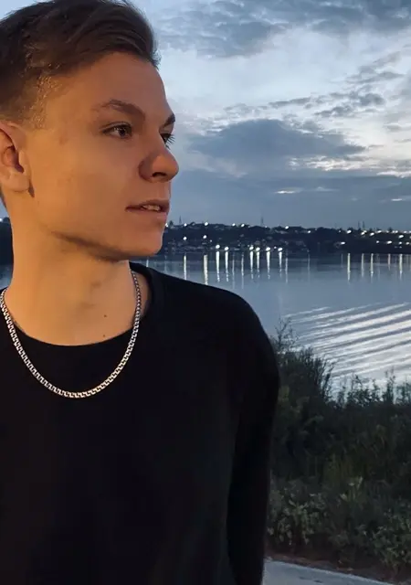 Artem из Самары, мне 21, познакомлюсь без обязательств