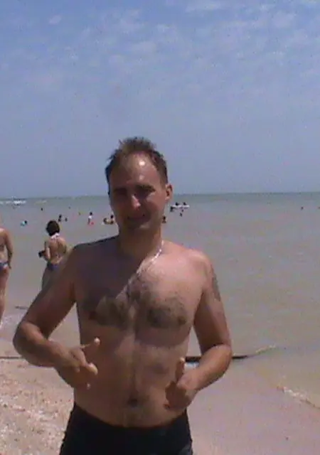 Игорь з Чернігова, мені 43 років, познайомлюсь для постійних стосунків