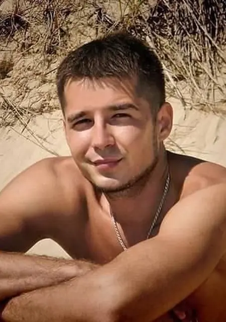 Я Михаил, 33, из Коврова, ищу знакомства без обязательств