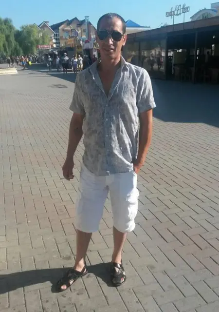 Я Арсений, 53, из Нальчика, ищу знакомства без обязательств