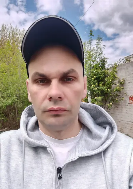 Я Александр, 41, из Ижевска, ищу знакомства без обязательств