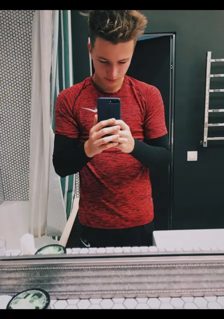 Я Артем Андерсон, 26, из Белореченска, ищу знакомства без обязательств