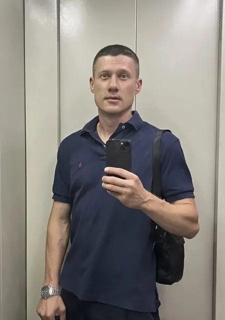 Я Serg, 30, знакомлюсь без обязательств в Перми