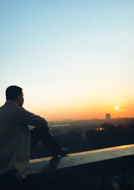 Артур из Элисты, мне 33, познакомлюсь без обязательств