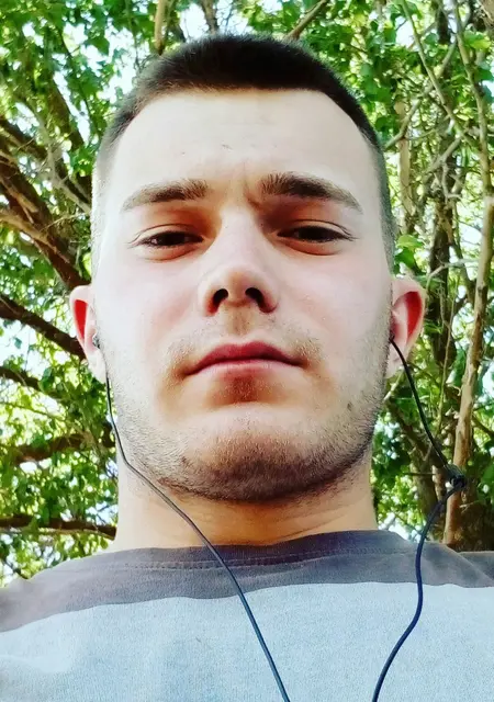 Я Иван, 28, из Оренбурга, ищу знакомства на одну ночь