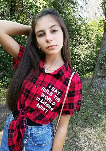 Алина из Донецка, мне 22, познакомлюсь для общения