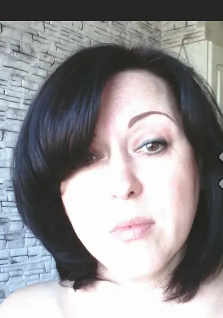 Я Алена, 48, из Перми, ищу знакомство для приятного времяпровождения