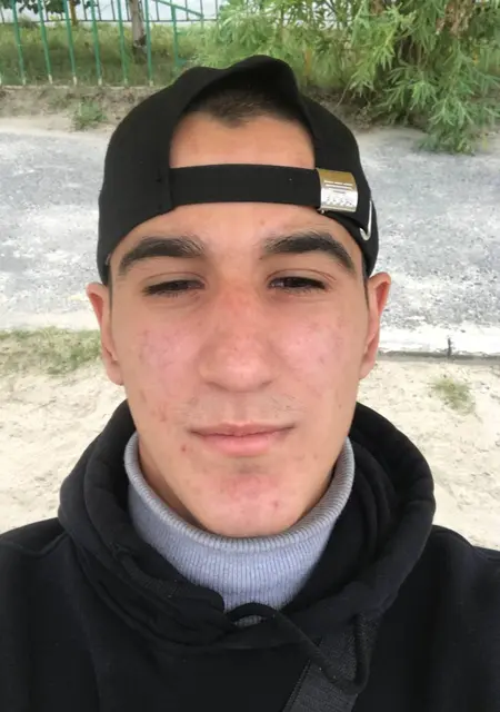 Я Ильдар, 20, из Ханты-Мансийска, ищу знакомства без обязательств