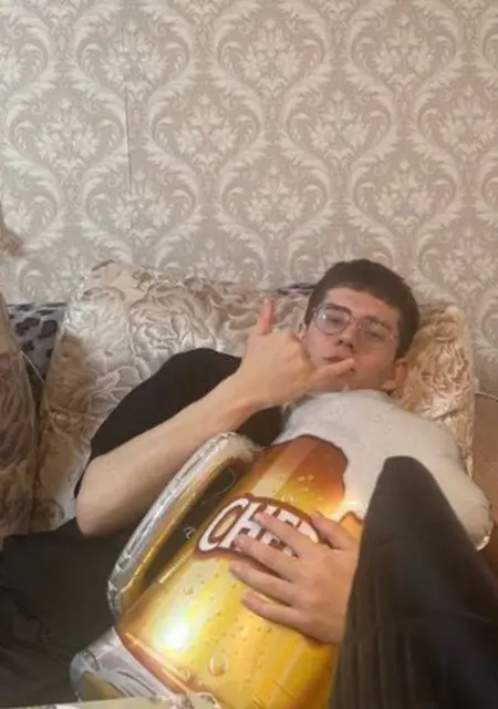 Разиль из Санкт-Петербурга, мне 19, познакомлюсь для вирта