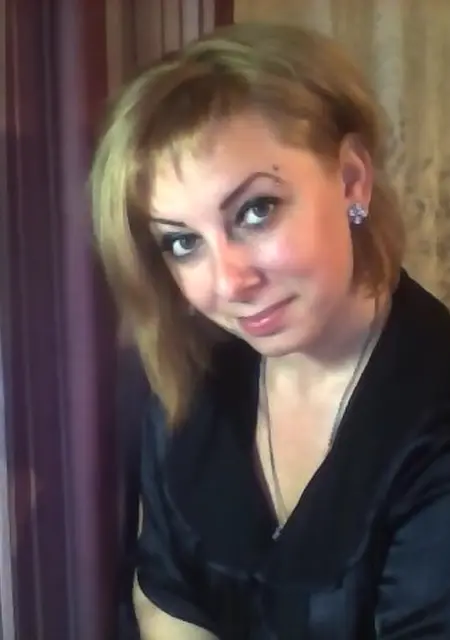 Я Девочка, 39, из Саратова, ищу знакомство для приятного времяпровождения