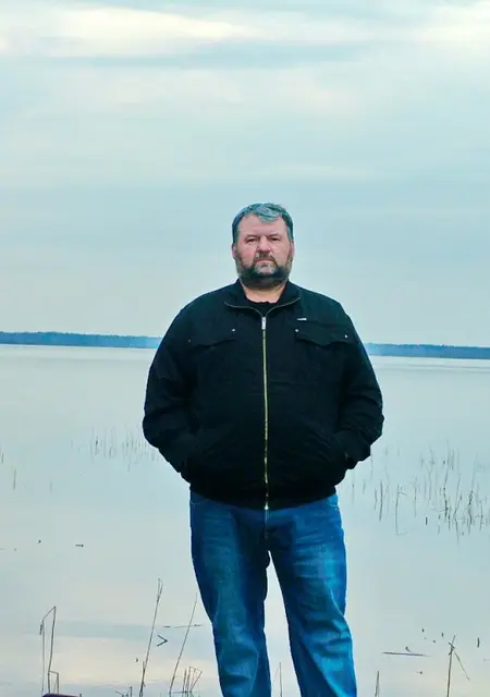 Петр из Кобрина, мне 57, познакомлюсь для общения