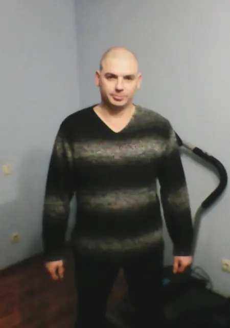 Я Денис, 40, из Строителя, ищу знакомство для постоянных отношений