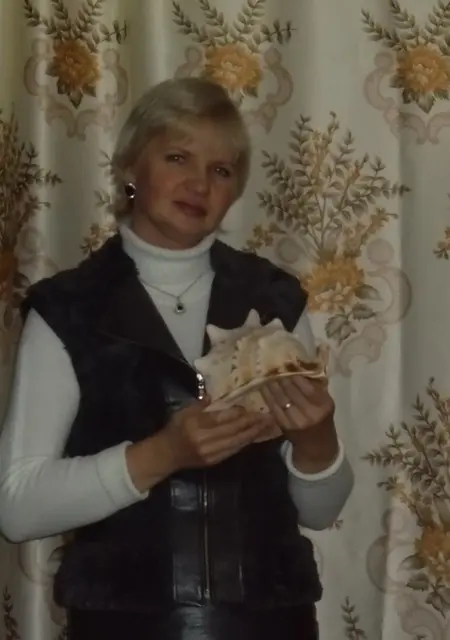 Я Алёнка, 57, из Минска, ищу знакомства без обязательств