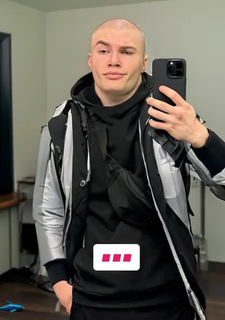 Я Дима, 25, из Серпухова, ищу знакомства без обязательств