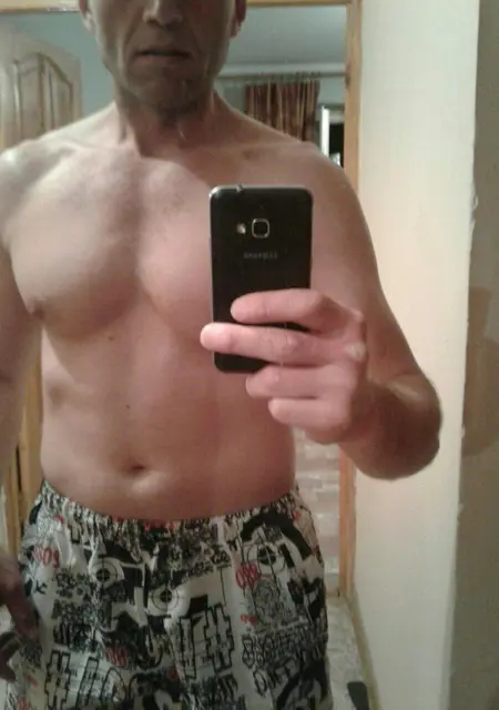 Я Андрей, 49, из Волгодонска, ищу знакомства на одну ночь