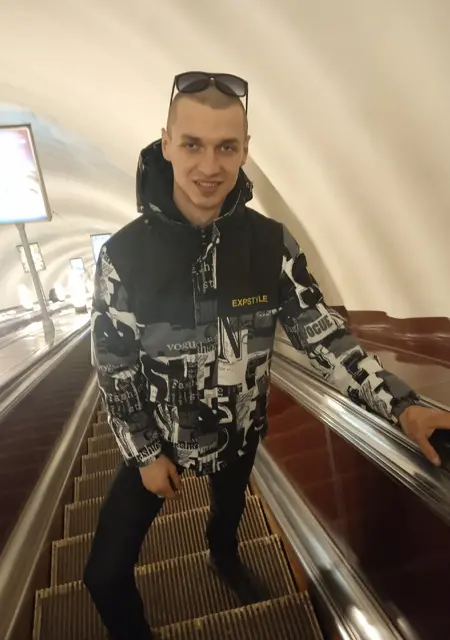 Я Игорь, 26, знакомлюсь без обязательств в Гомеле