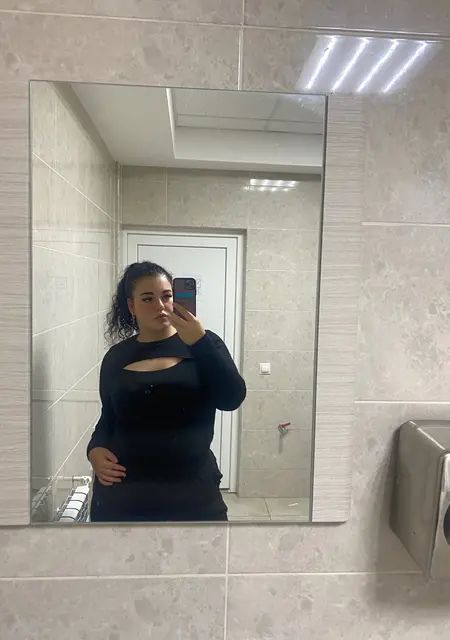 Я Кристина, 21, из Симферополя, ищу знакомство для постоянных отношений