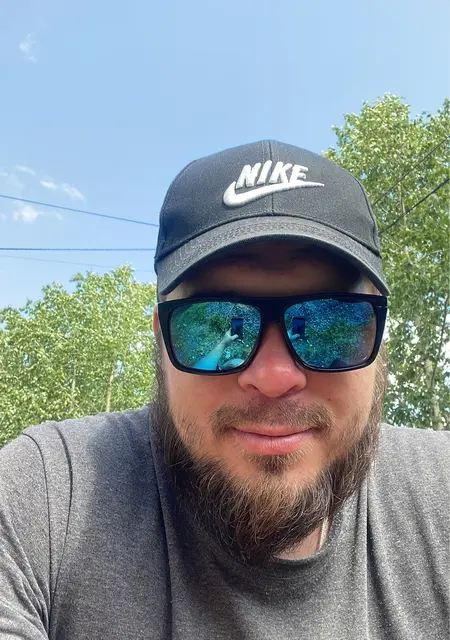 Я Иван, 28, из Юрюзани, ищу знакомства без обязательств