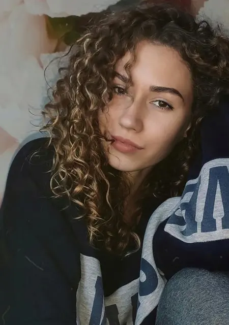 Света з Миколаєва, мені 24 років, познайомлюсь для приємного проведення часу