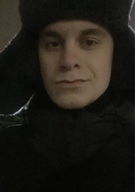 Я Егор, 21, из Конакова, ищу знакомство для открытые отношения
