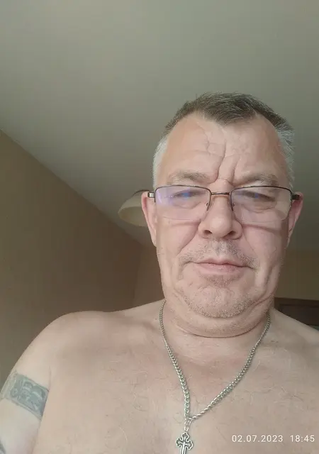 Константин из Хабаровска, мне 58, познакомлюсь на одну ночь