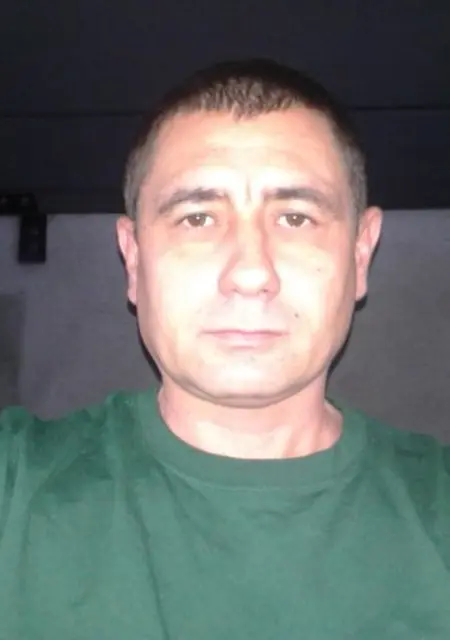 Я Виктор, 51, из Днепра, ищу знакомства без обязательств