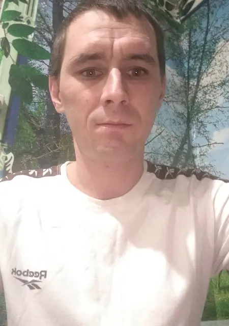 Я Виктор, 35, из Юргамыша, ищу знакомства без обязательств