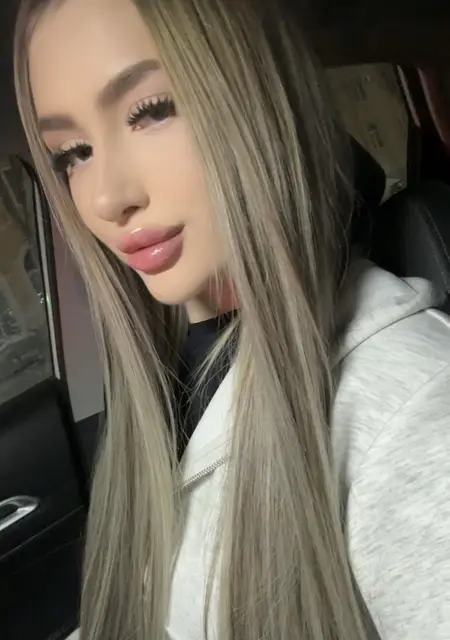 Я Милана, 18, из Москвы, ищу знакомства без обязательств