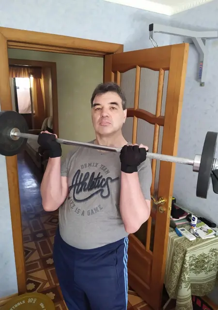 Я Артур, 56, знакомлюсь без обязательств в Казани