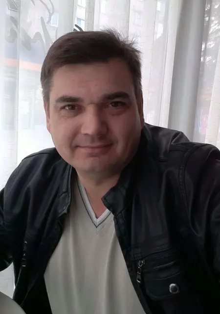 Andrey из Днепра, мне 53, познакомлюсь на одну ночь