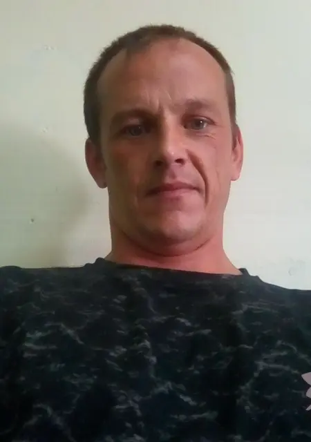 Алексей из Советской Гавани, мне 42, познакомлюсь для вирта