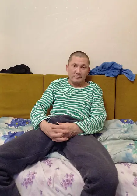 Я Ренат, 49, из Ярославля, ищу знакомства на одну ночь