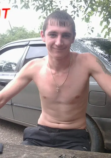 Валера из Апшеронска, ищу на сайте знакомства без обязательств